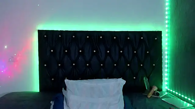 kaisalov_ stripchat live cam model