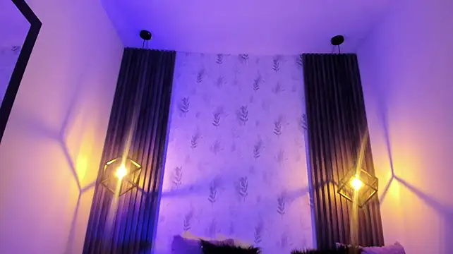 NahomyCarther stripchat live cam model