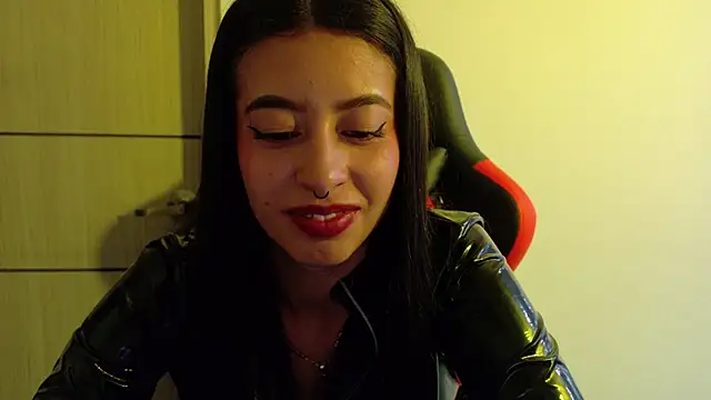 Misscarolsph stripchat live cam model