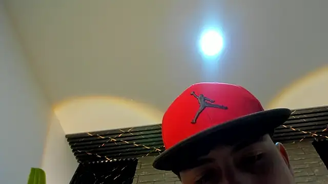 Lander_Cruz stripchat live cam model