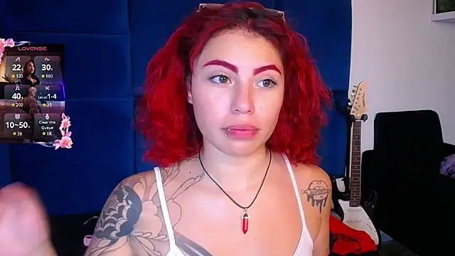 Raven_Blue_ stripchat live cam model