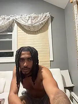 Mellyj053 stripchat live cam model