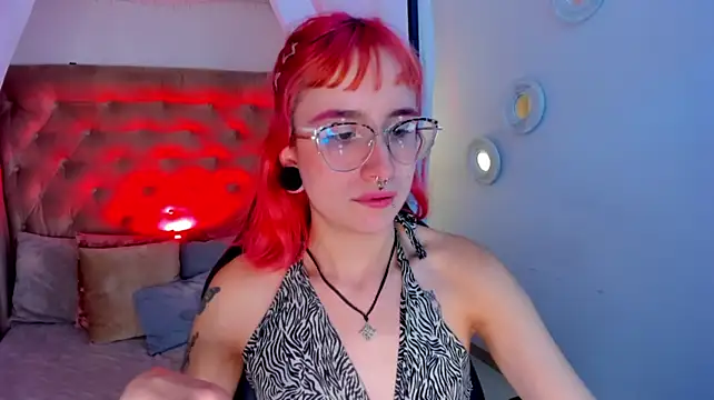 Alice__Moon__ stripchat live cam model