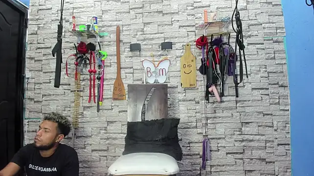 Bdsmlesbianxtrem stripchat live cam model