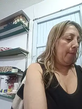 Estefania_Arce stripchat live cam model