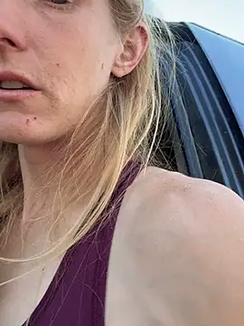 GoldenFlameGoddess stripchat live cam model