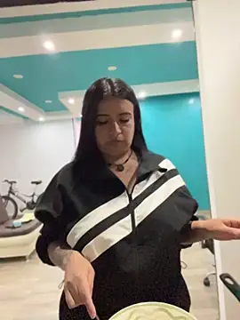 Devilsweet17 stripchat live cam model