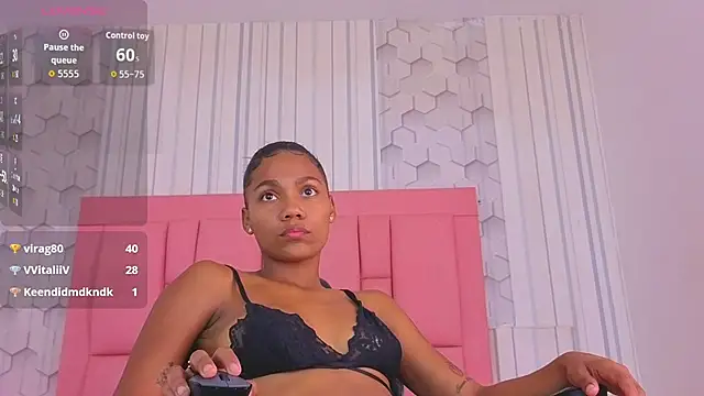 emelysweett stripchat live cam model