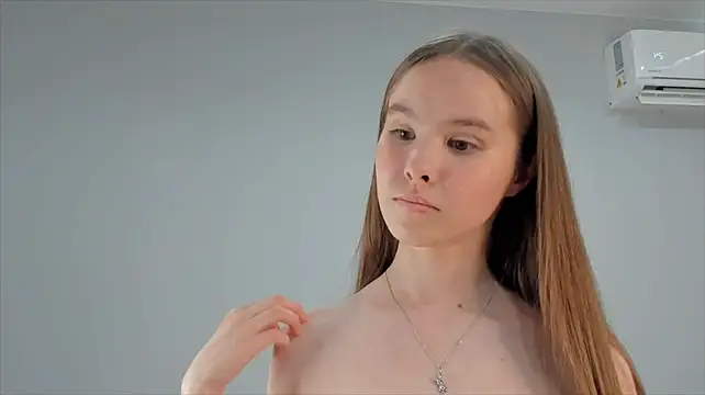NerissaKhan stripchat live cam model