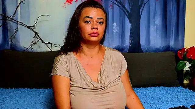 ElizabethEven stripchat live cam model