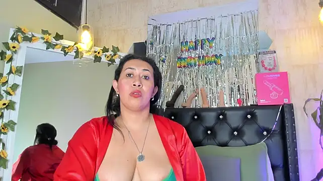 Fransheska-mon stripchat live cam model