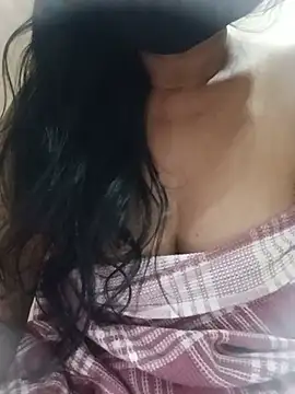 Nila_tamil36 stripchat live cam model