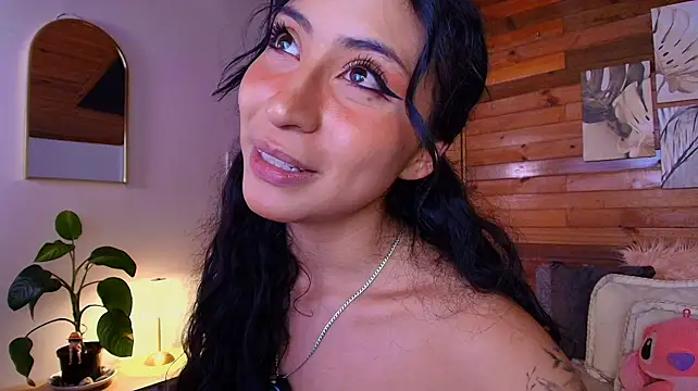 amber_curly stripchat live cam model