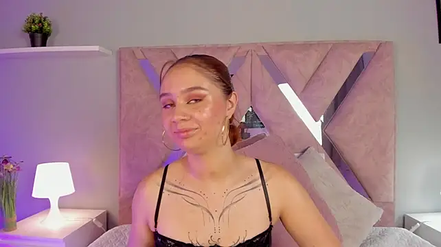 Amelia_Saenz_ stripchat live cam model