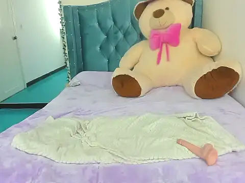alma_rovers stripchat live cam model