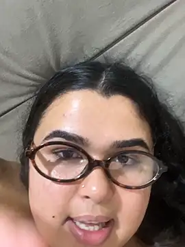 isaamach stripchat live cam model