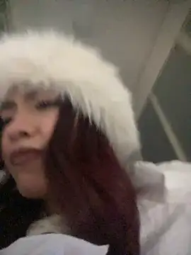 kira_ec stripchat live cam model