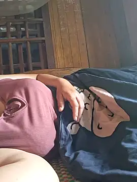 on2008 stripchat live cam model