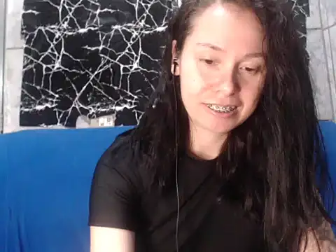 Venusluxodomme stripchat live cam model