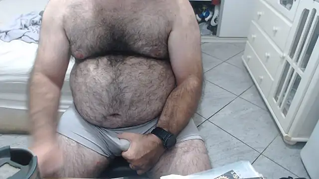 MysterBearMG stripchat live cam model