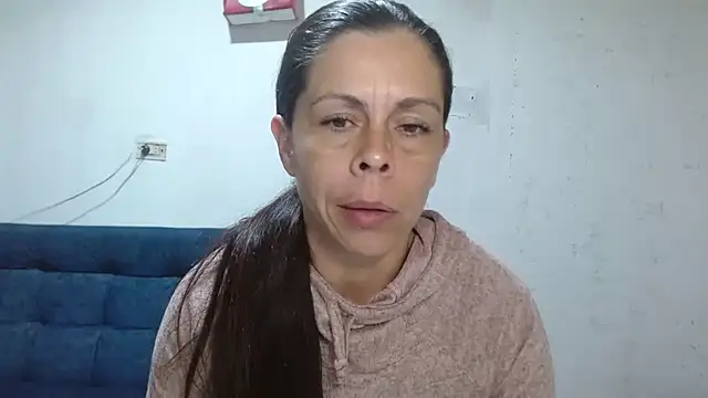 Marilyn_xxxx stripchat live cam model