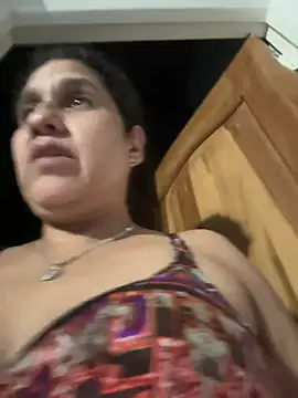 siri_duque stripchat live cam model