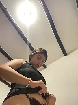 Sara-cooper2 stripchat live cam model