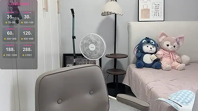 --bee-- stripchat live cam model