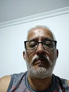 ceniizo1024 stripchat live cam model