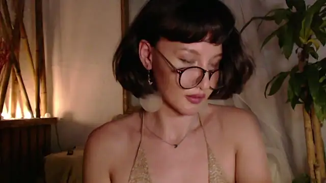 wanderwhitch stripchat live cam model