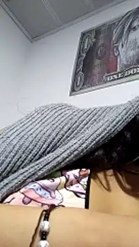 Perla-stone1 stripchat live cam model