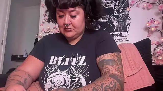 Sad1st1kSadie stripchat live cam model