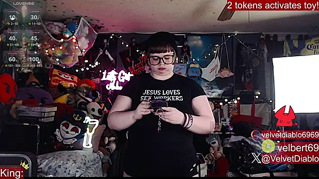 VelvetDiablo stripchat live cam model
