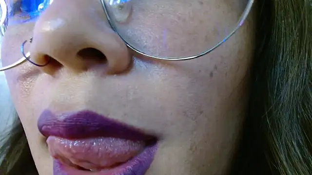 miss_evoleth2 stripchat live cam model