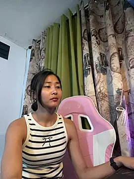 De_amore stripchat live cam model