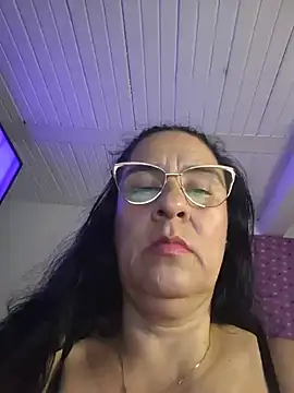KiaraFoster stripchat live cam model