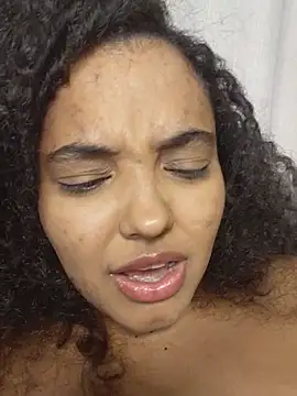 Queenpandinha stripchat live cam model