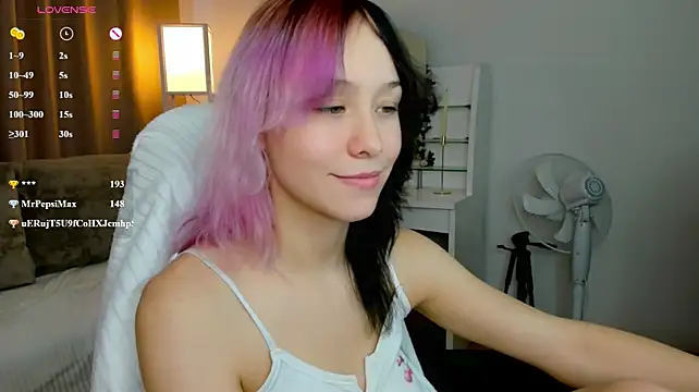 EmilyTrase stripchat live cam model