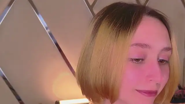 RachelVacsler stripchat live cam model