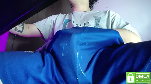 Greg_leach stripchat live cam model