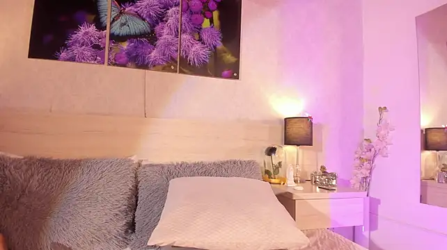 SamanthaaWoods stripchat live cam model