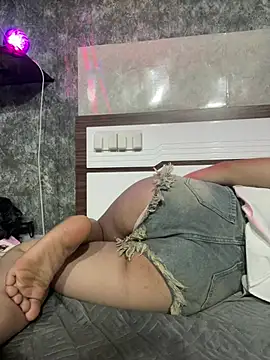 Nolan-2k stripchat live cam model