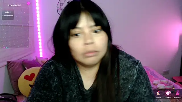 EllieMoonX stripchat live cam model