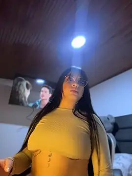Im_Saraaaa stripchat live cam model
