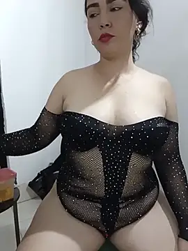 Emily_Divi69 stripchat live cam model