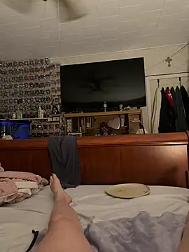 saralaw22 stripchat live cam model