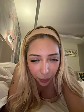Sofy_Softtt stripchat live cam model