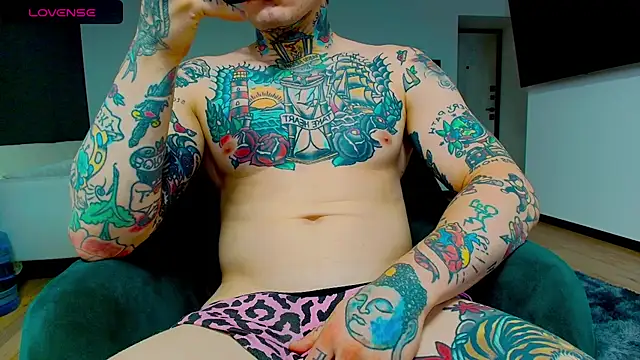 white_King9999 stripchat live cam model