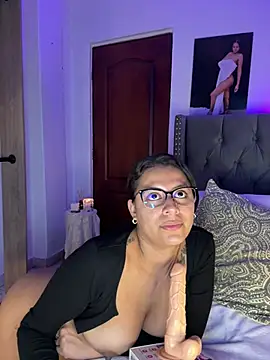 ema_zoe stripchat live cam model