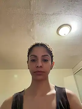 karlatiburcio stripchat live cam model